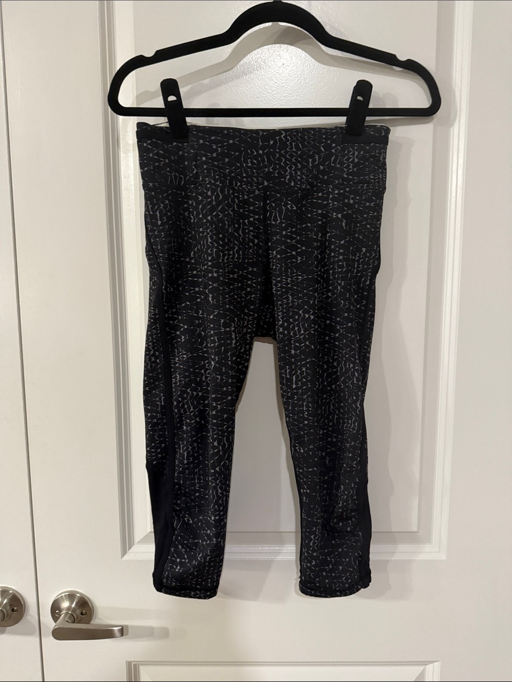 lululemon athletica Black Patterned Capri Leggings